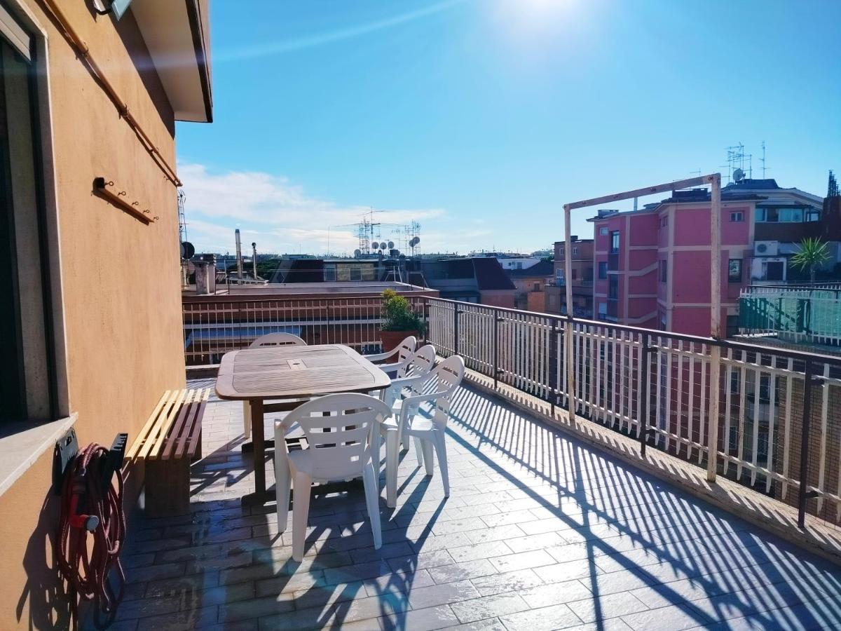 Avellini - Delightful And Spacious Apartment With Terrace - Near Metro A Cornelia Roma Exterior foto