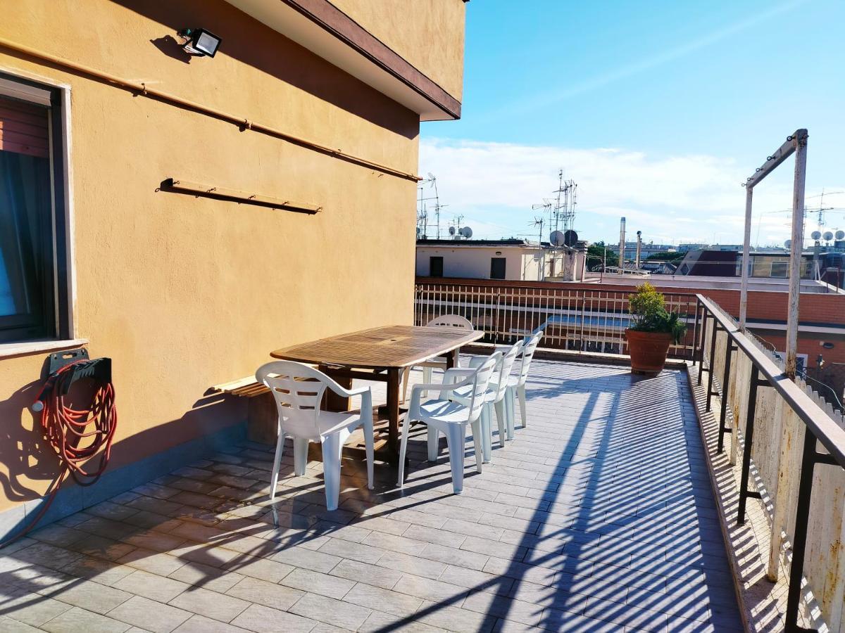 Avellini - Delightful And Spacious Apartment With Terrace - Near Metro A Cornelia Roma Exterior foto