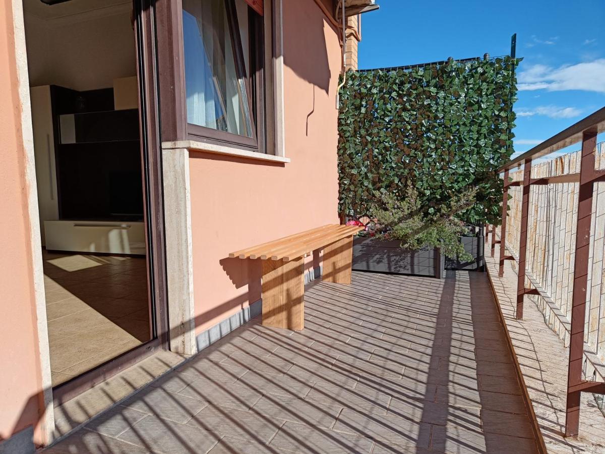 Avellini - Delightful And Spacious Apartment With Terrace - Near Metro A Cornelia Roma Exterior foto